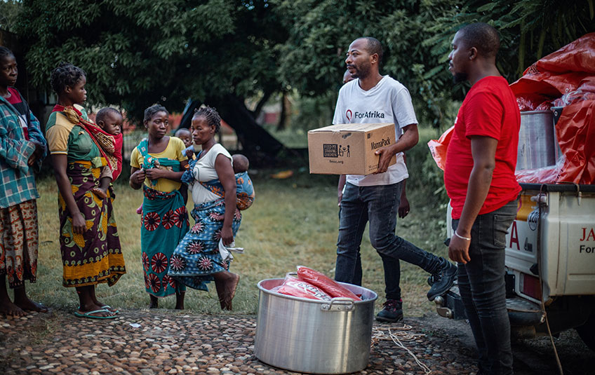 ForAfrika delivering MannaPack meals in response to Cyclone Freddy in Mozambique